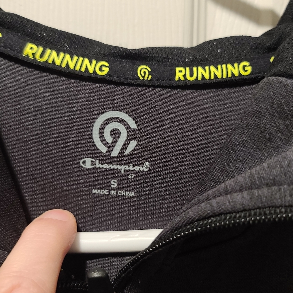 Champion Running Performance Jacket - small (CT1) - Picture 2 of 5